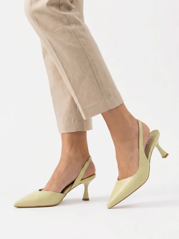 Amelie Slingback